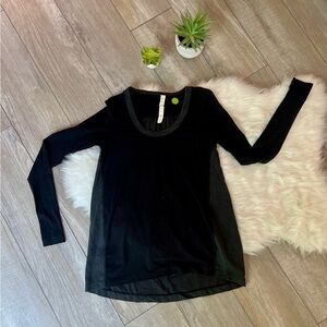 LULULEMON | Black Long Sleeve Top with Breathable Fabric (6/S)